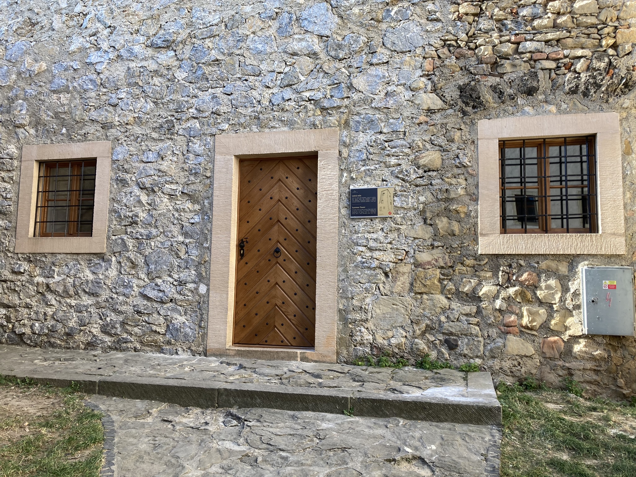 Trenčiansky hrad - 5. brána, letná veža 31
